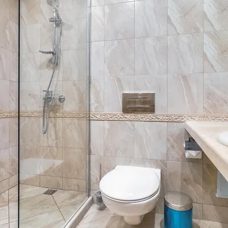 At - Sea View Apartman *